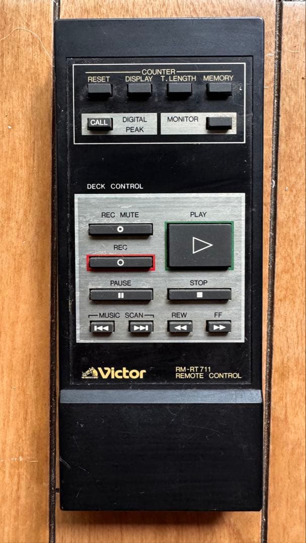 ビクターカセットデッキ TD-V711