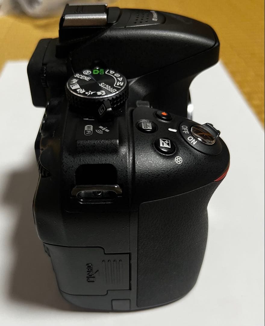 ズーさん　付属品充実超美品Nikon D5300ダブルレンズWi-Fi接続