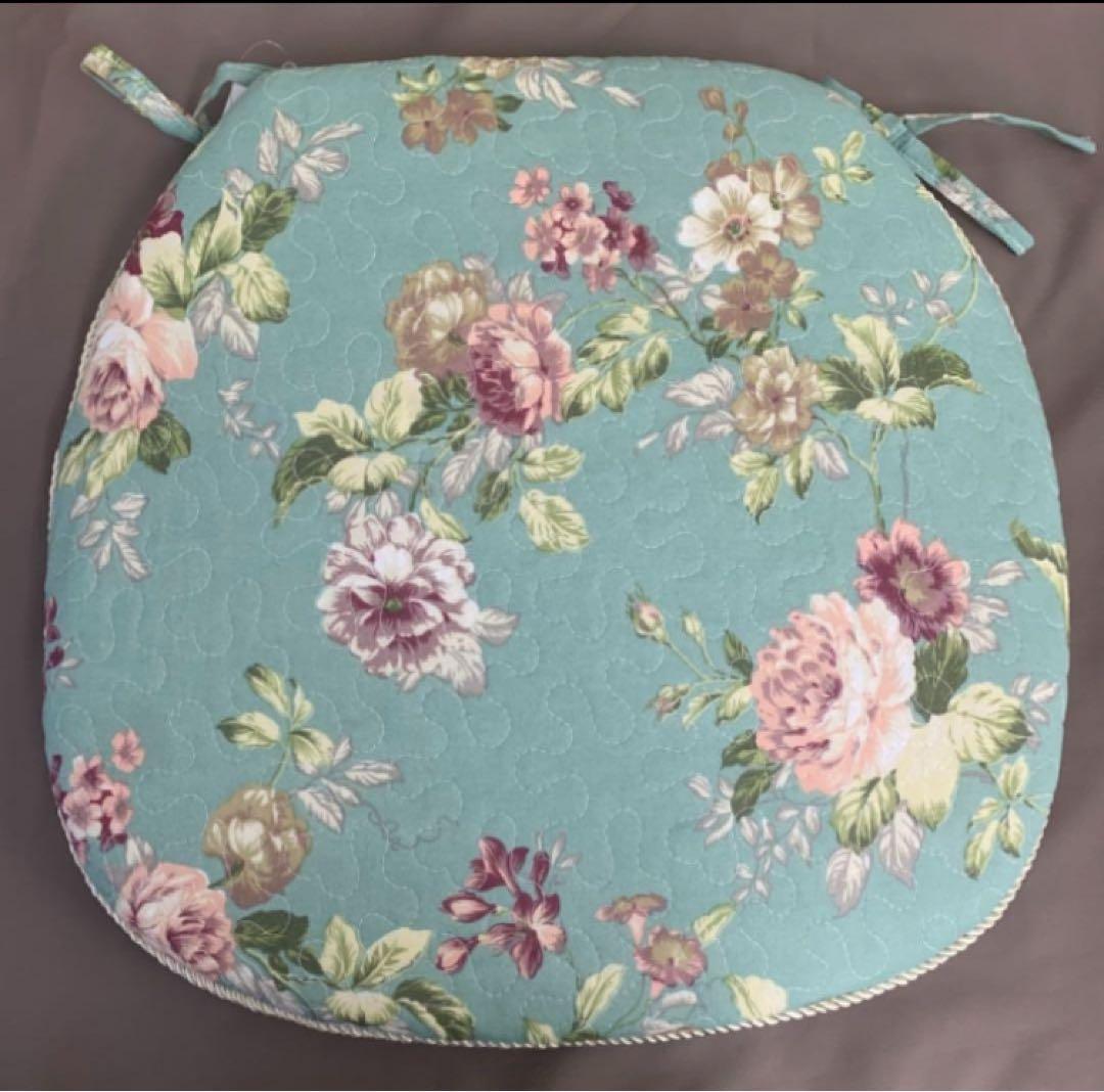 ダイニングシートクッション　4枚セット　グリーンローズ