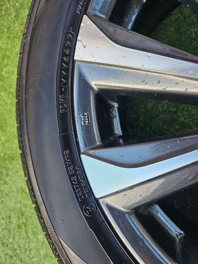 トヨタ　ヴォクシー90　純正Yokohamaタイヤ付きホイールセット 17インチ