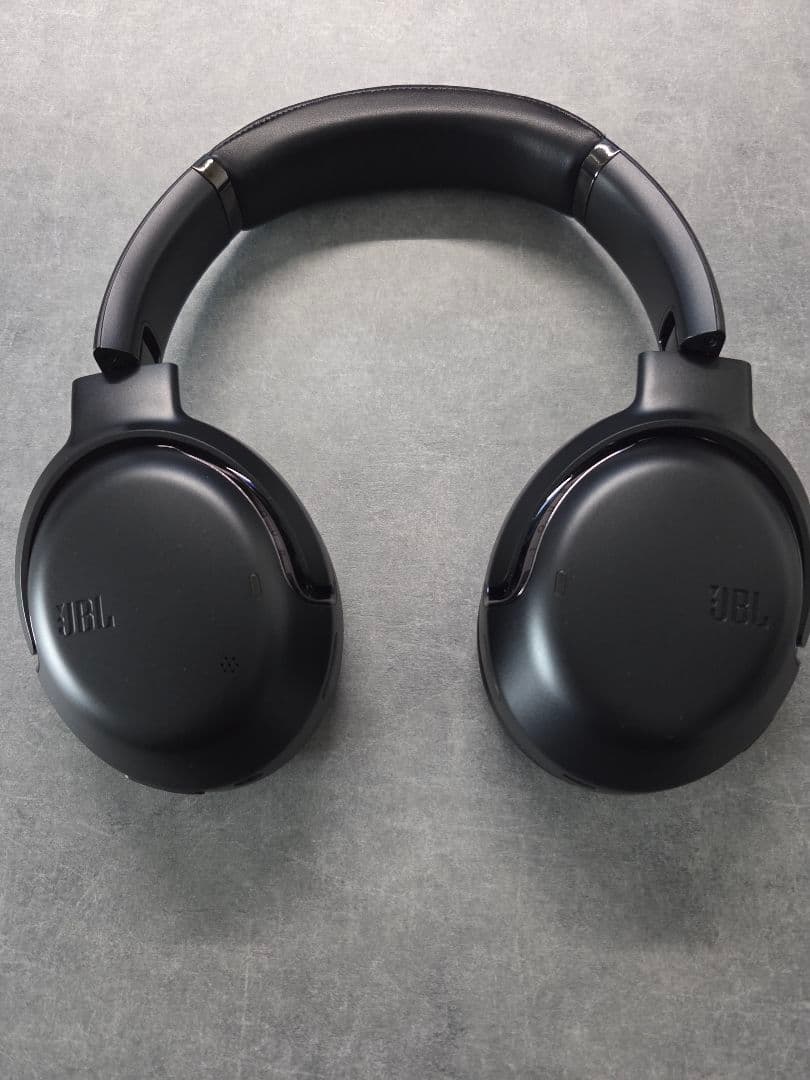 【美品】JBL TOUR ONE M2