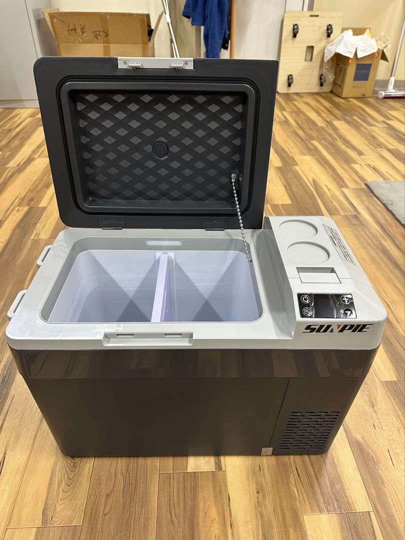 r243 車載冷蔵庫 車載用冷蔵30L -22℃〜10℃ 12V/24V車に対応