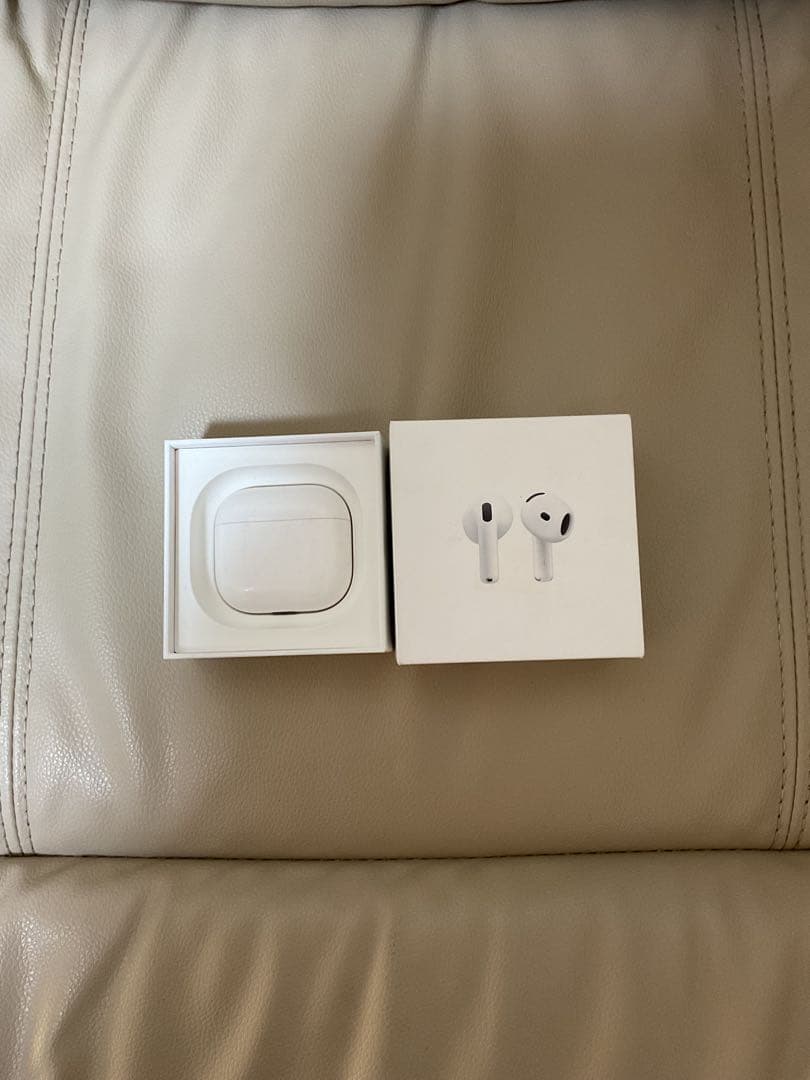 AirPods本体と充電ケースセット