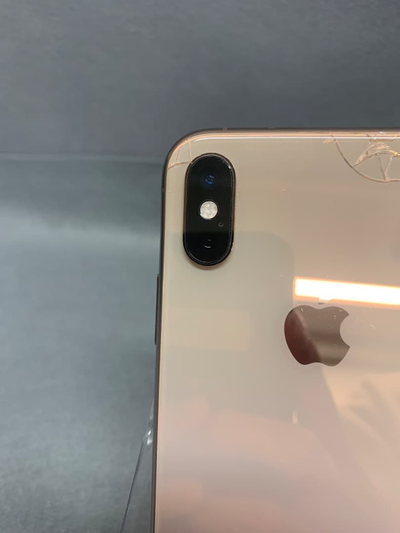 美品中古　国内版　SIMフリー　iPhone XR　 64GB コーラル色