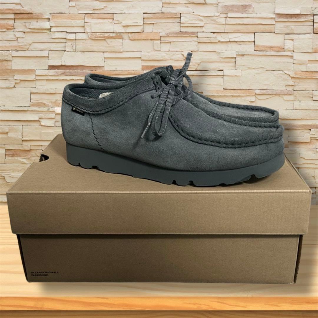 靴 CLARKS WALLABEE GTX BLUE/GREY SUEDE