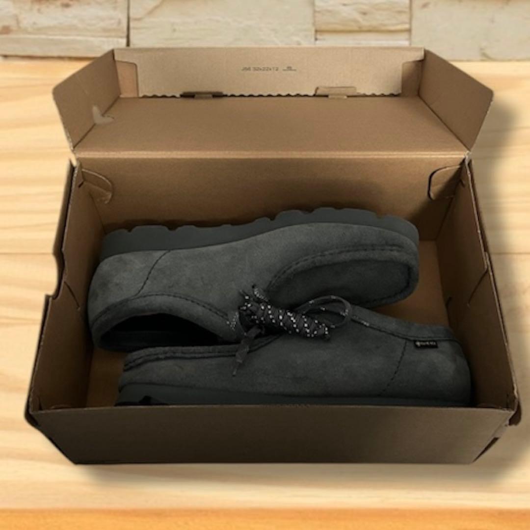 靴 CLARKS WALLABEE GTX BLUE/GREY SUEDE