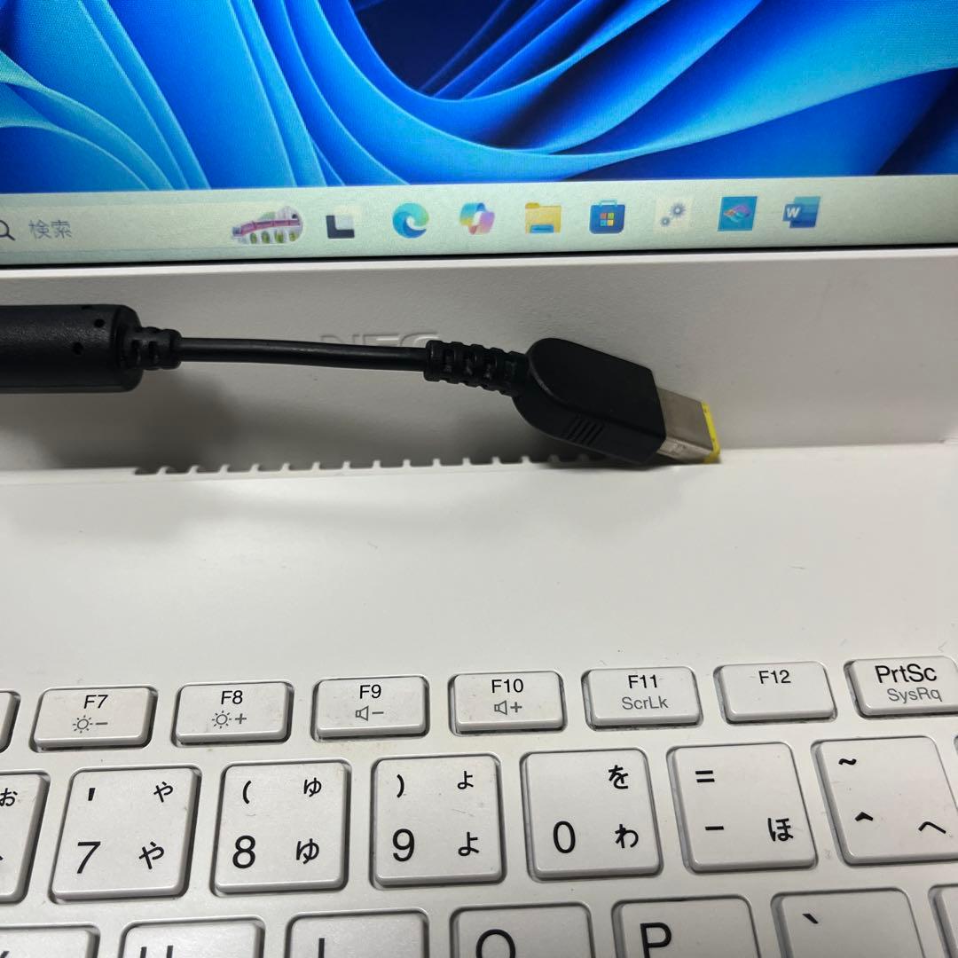 Windows 11 AMD Ryzen 7 ノートPC