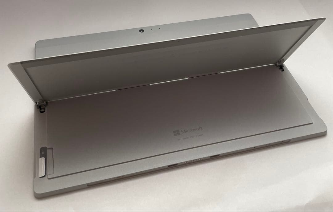 Microsoft Surface Pro 5 第7世代 core i5 8GB