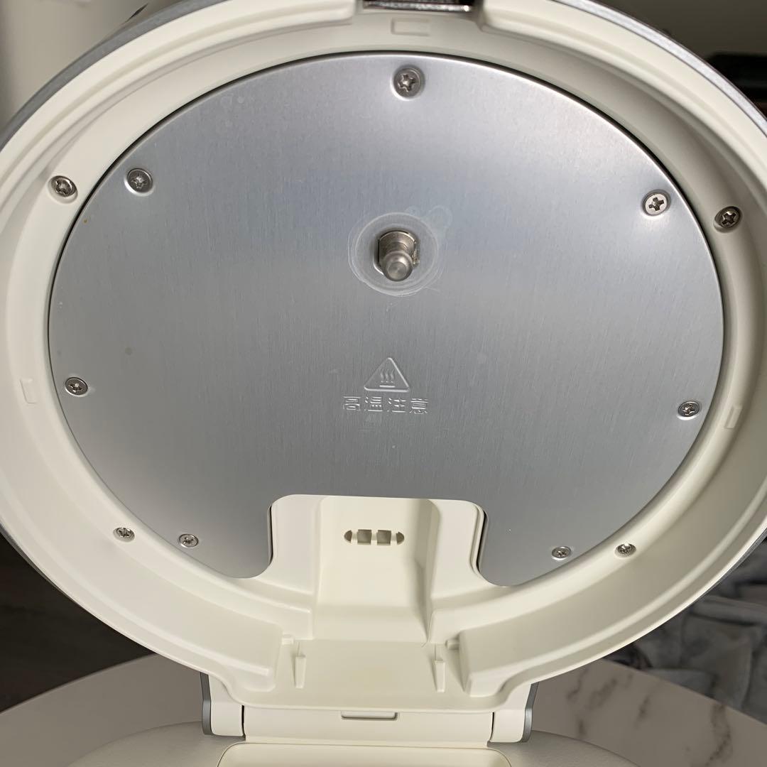 b*n様 BALMUDA バルミューダ　炊飯器 3合