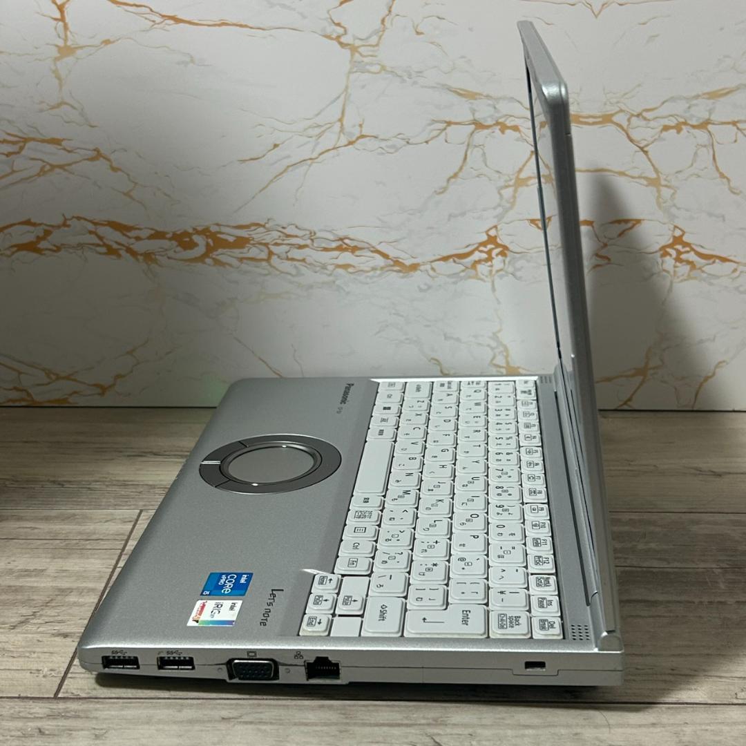 Pnasonic レッツノート CF-SV1 11世代i5&16GB キー不良