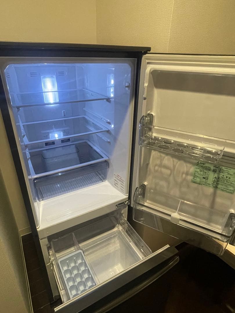 三菱冷凍冷蔵庫　MR-P15H-H 2022年製　一人暮らし　単身用