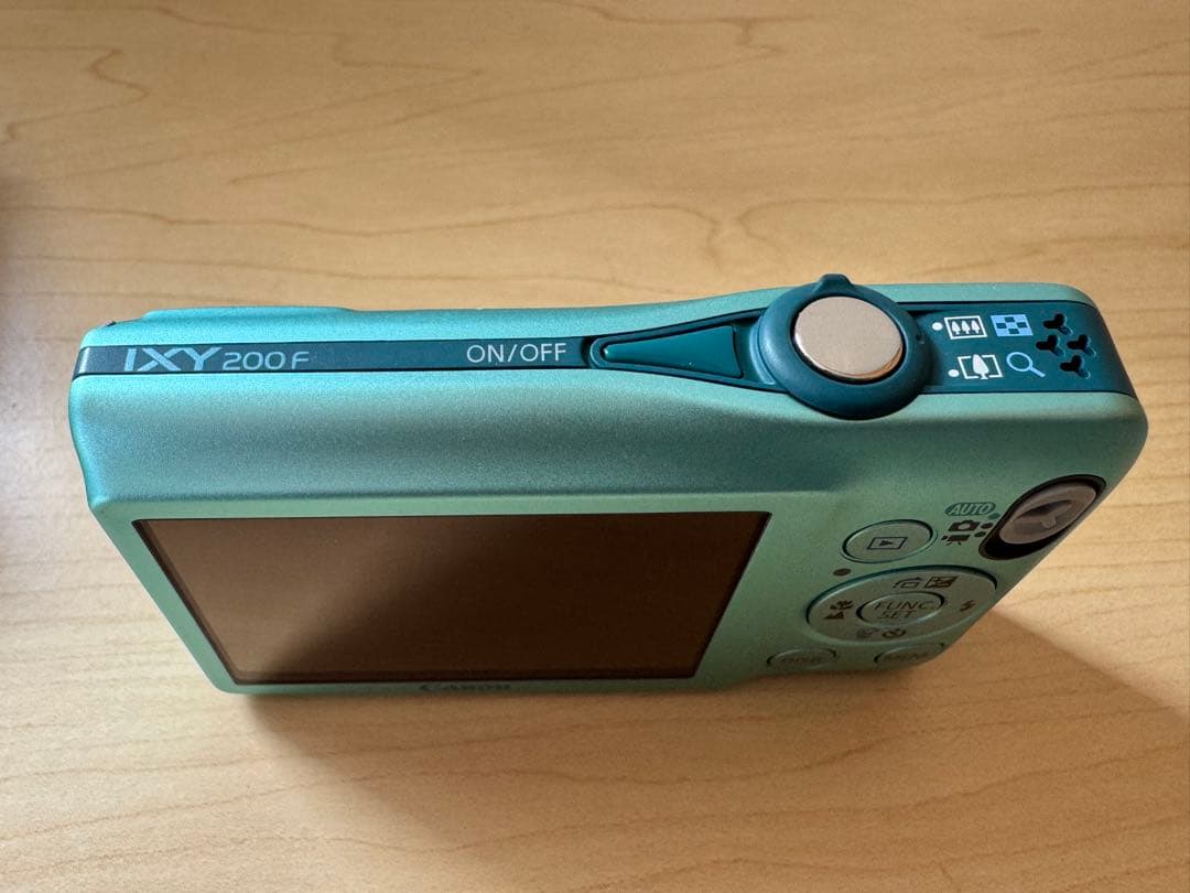 Canon IXY 200F ミントグリーン 本体と充電器付き
