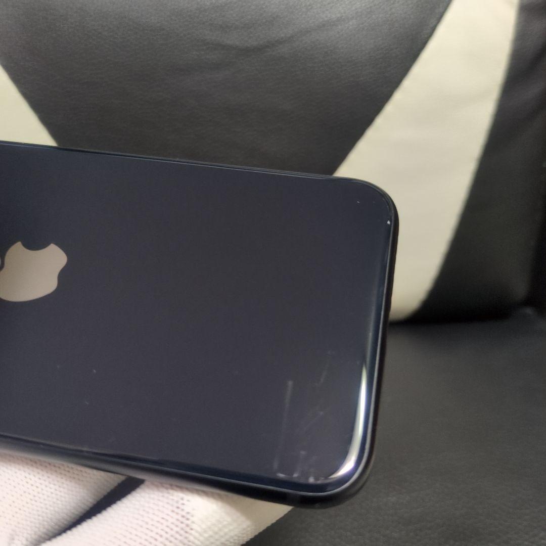 66 iPhone　se3 第3世代　64gb SIMフリー　黒　ブラック 訳