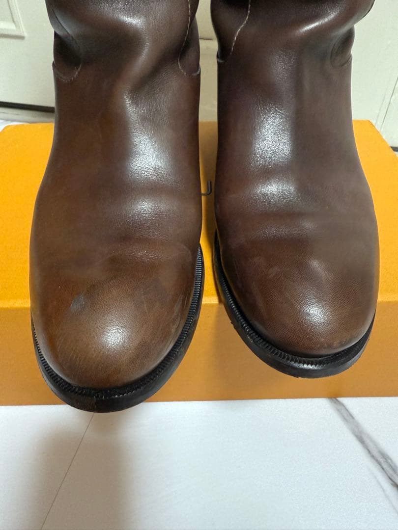 ルイヴィトン　レザー ロングブーツ LV金具ロゴ　ダークブラウン