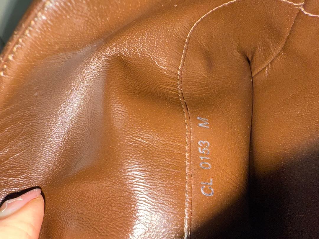 ルイヴィトン　レザー ロングブーツ LV金具ロゴ　ダークブラウン