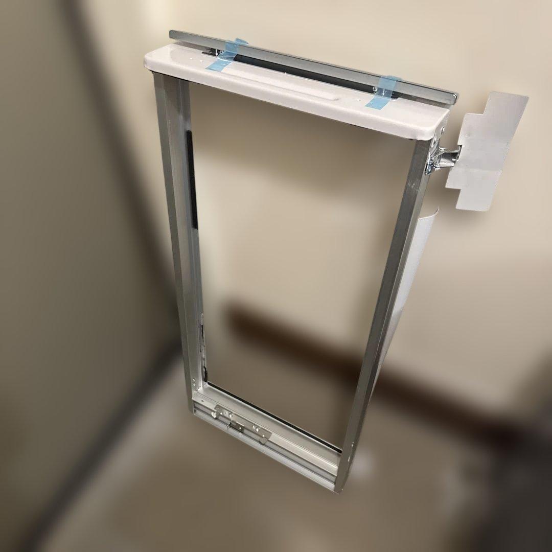 使用少ない美品♪ 2021年購入　リモコン有り　窓用エアコン　コイズミ　 冷房