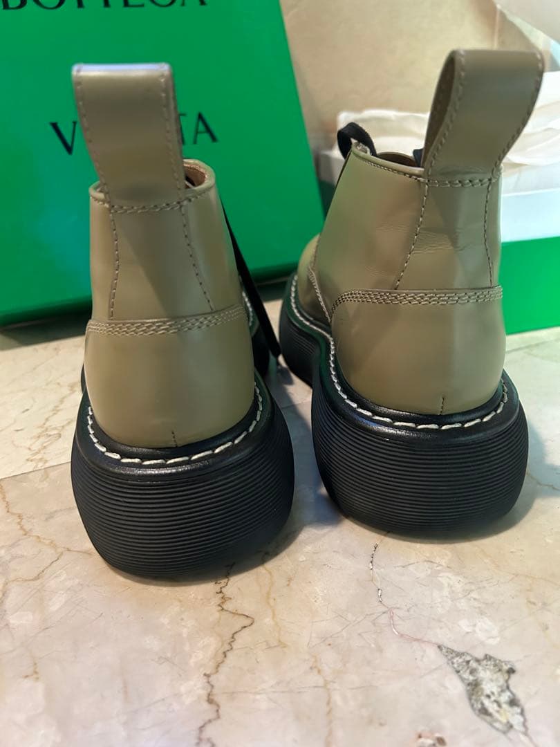 BOTTEGA VENETA 厚底ブーツ オリーブグリーン