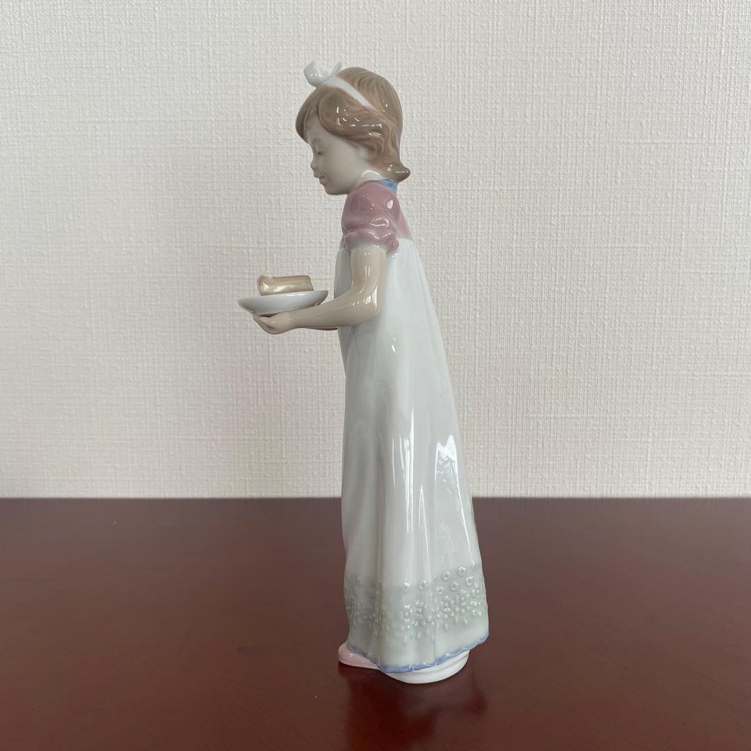 LLADRO リヤドロ 『 ハッピーバースデー 』 置物