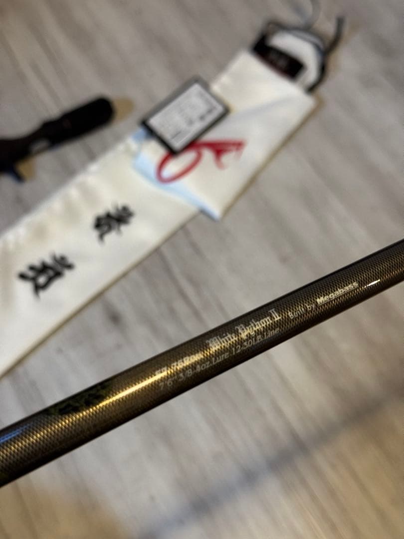 メガバス　新品未使用　オロチエボルジオン　F7-76RDti ホワイトパイソンⅡ