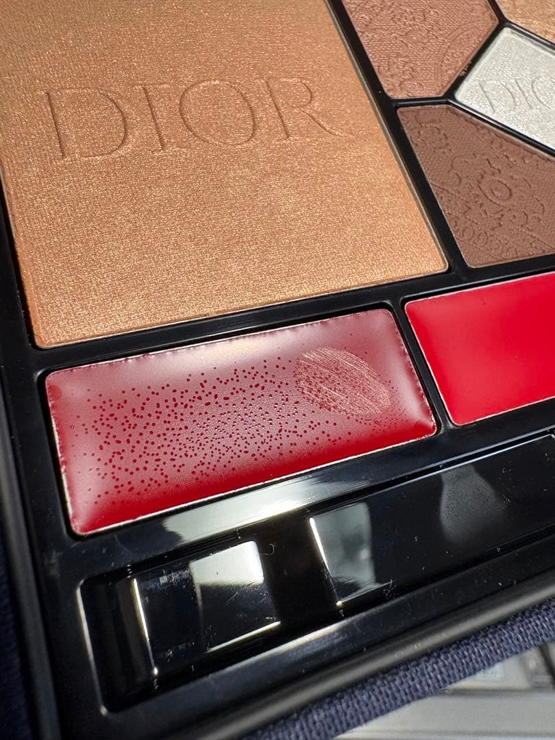 ReFaアクティブとDIORマルチユースパレット