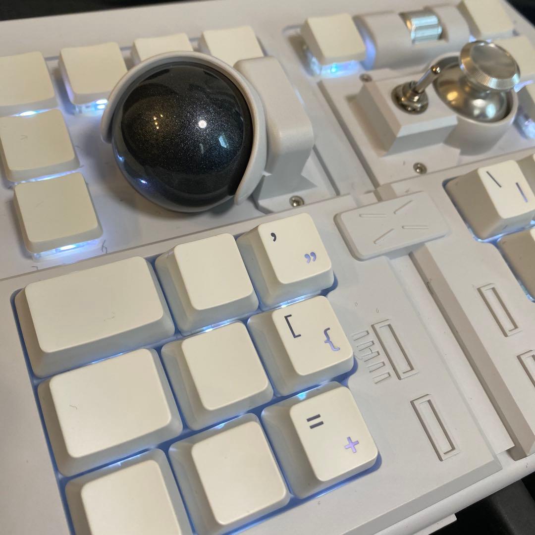 Grab Shell ゲームコントローラー ホワイト　キーボード