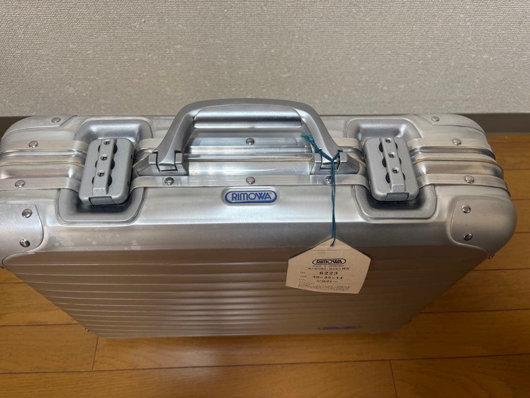 RIMOWA アルミニウム ビジネスバッグ シルバー 中型