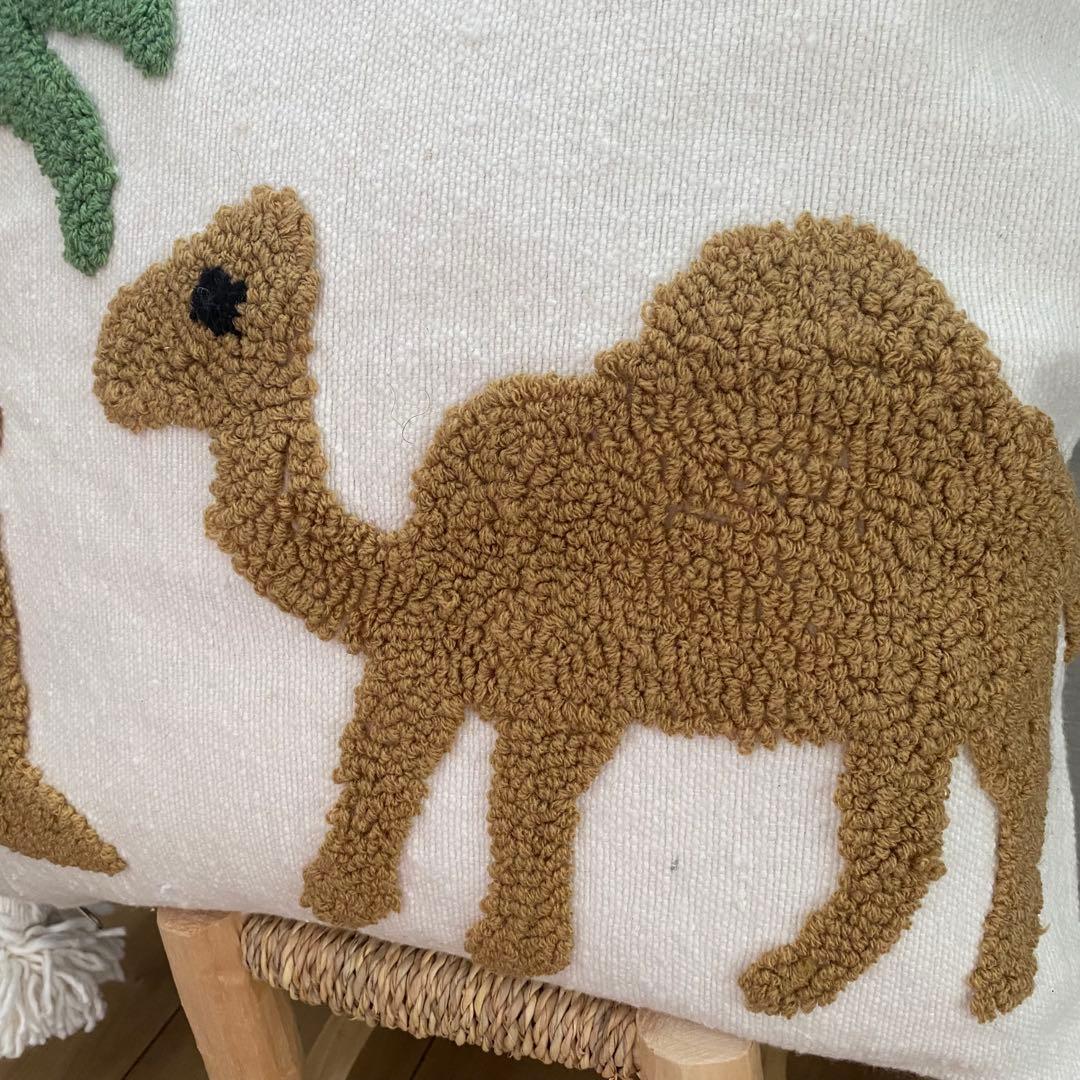 モロッコ　直輸入　2点セット　刺繍　クッションカバー