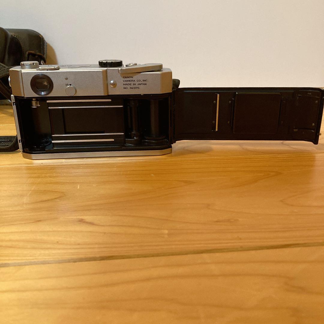 むぎ様キャノン7 ￼キャノンレンズ50mm f1.8 ￼ レンズフード