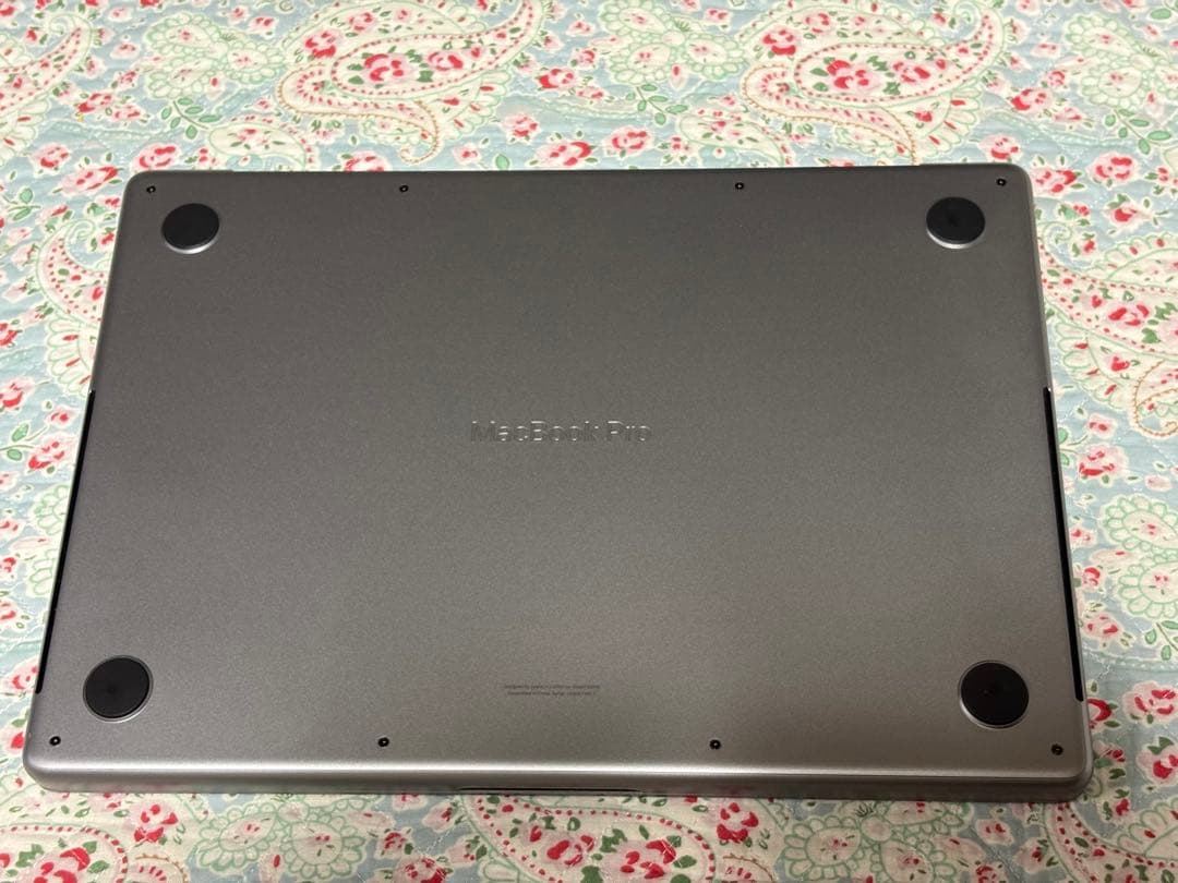 Apple MacBook Pro M3 14インチ 8GB 1TB SSD