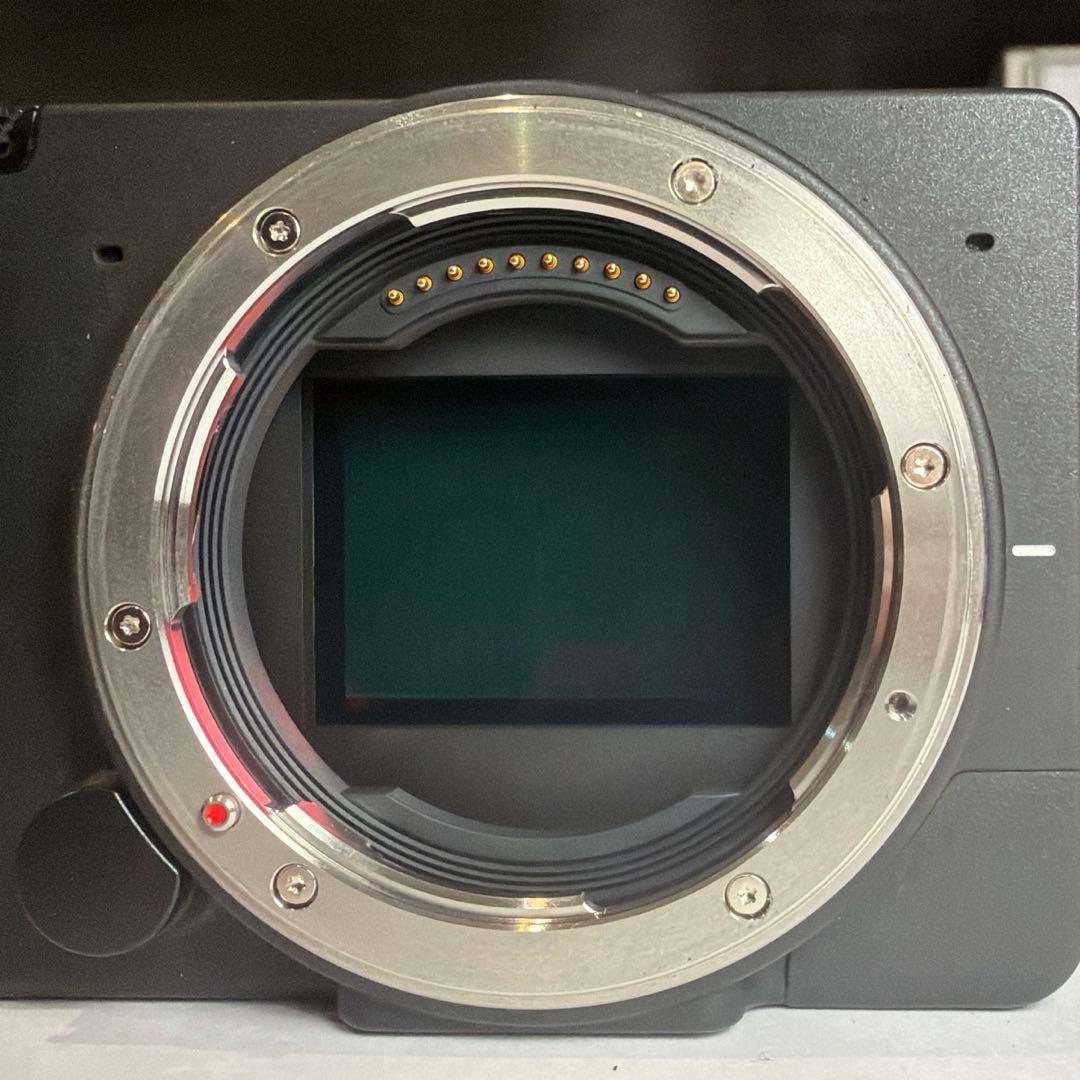 SIGMA fp + 45mm F2.8 DG DN (おまけ付き)