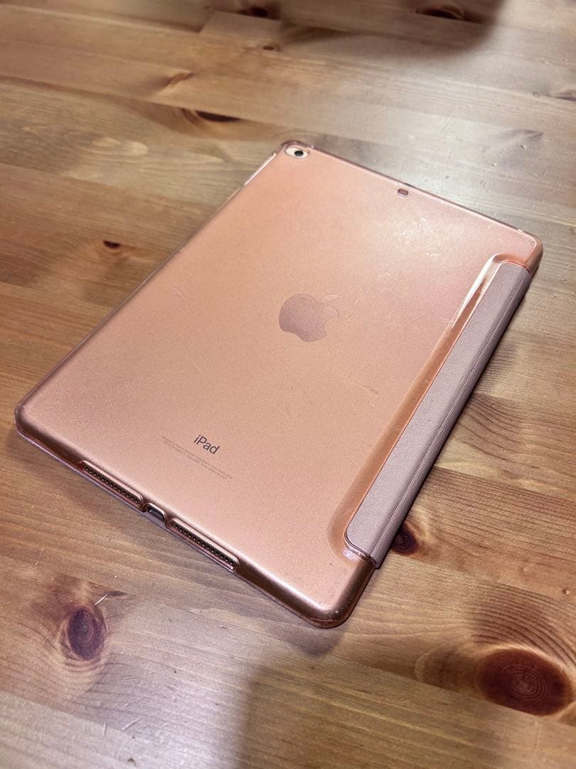iPad (第6世代), カバー、Apple ペンシル付き