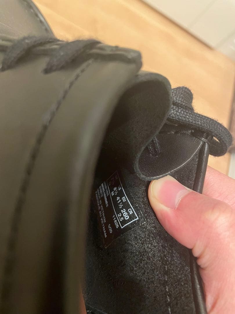 Clarks Wallabee ブラックレザー