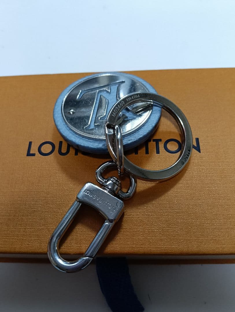 Louis Vuitton　ルイ・ヴィトン　キーリング キーホルダー