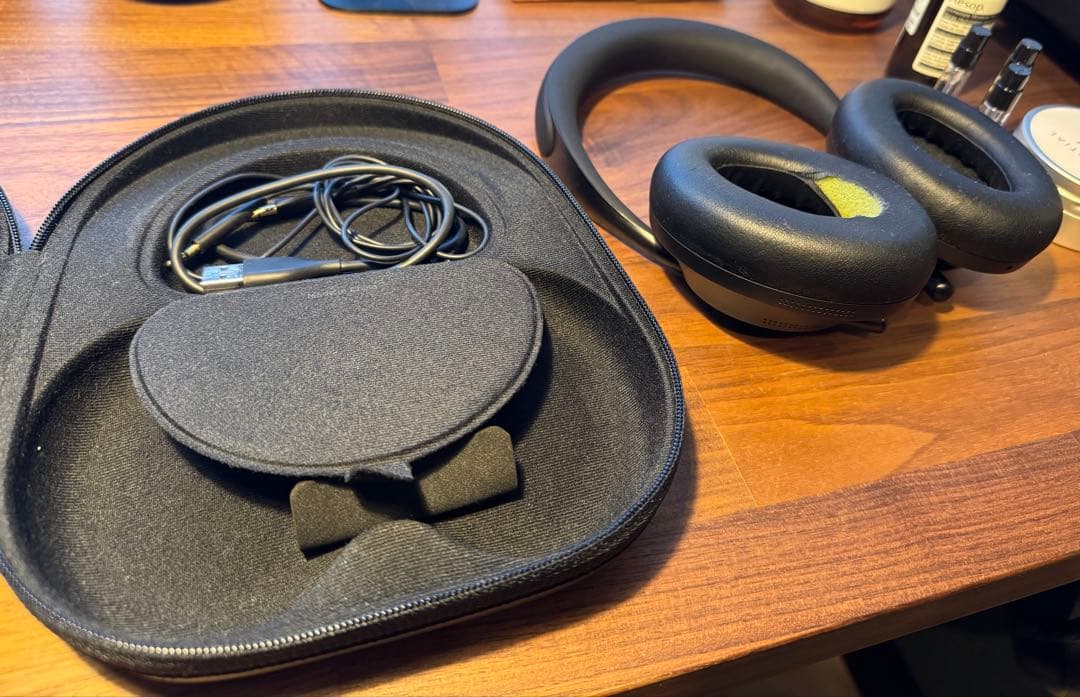 BOSE NC700 Noise Cancellingヘッドホン