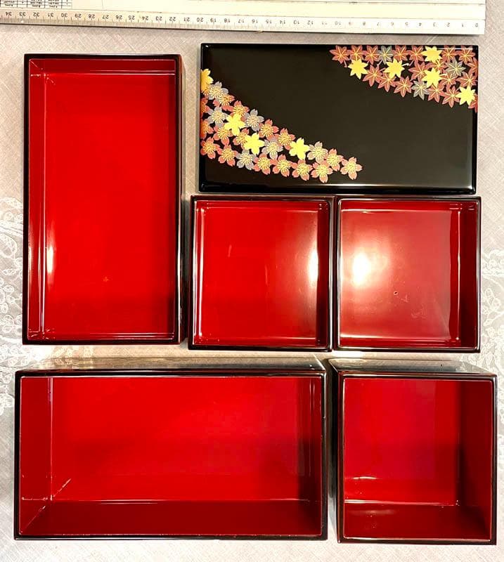 値下会津漆　行楽用重箱 桜と紅葉