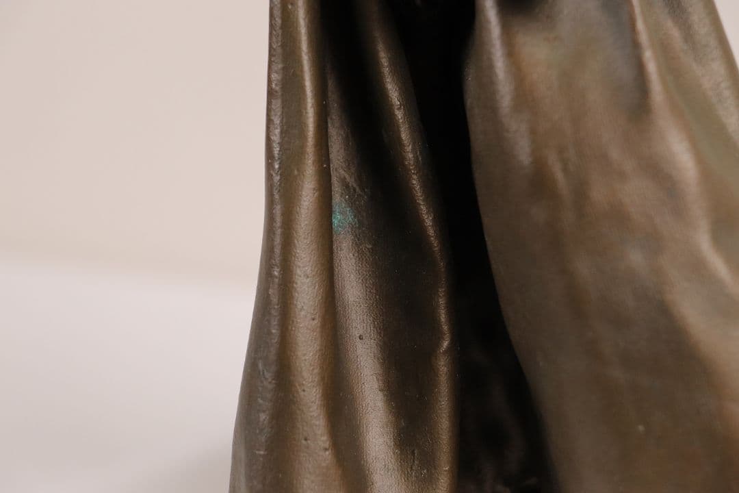 高岡銅器 ブロンズ像「街角」高さ33cm 美人像 女性 犬 洋風置物 M879