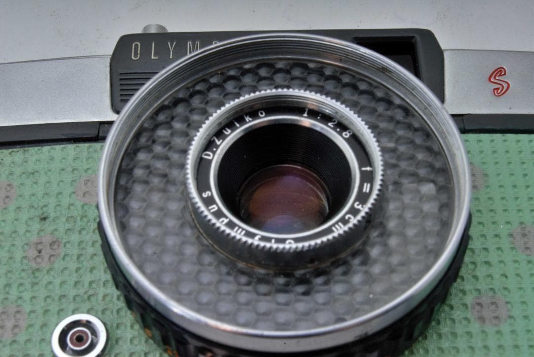 OLYMPUS　PEN-EES　ハーフサイズ　レトロカメラ　可愛い　コンパクト