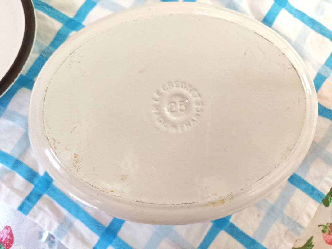 ル・クルーゼ　オバール　ホワイト　25cm