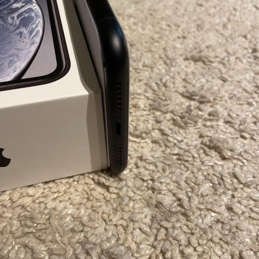 送料無料美品AppleiPhoneXR64GBブラックおまけ付きSIMフリー
