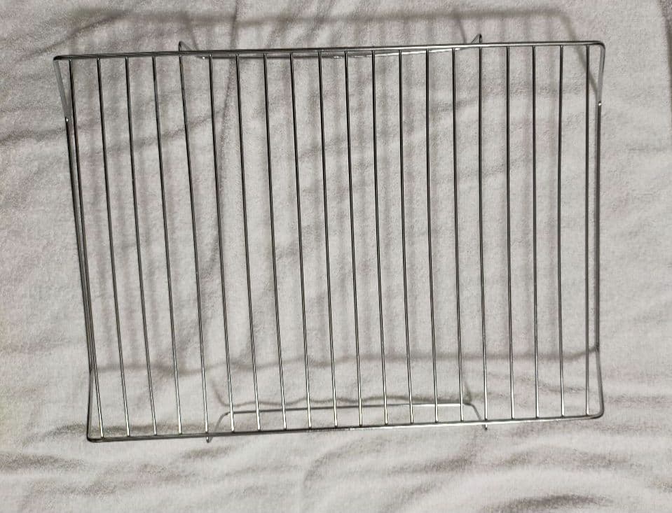 【ジャンク品】東芝 オーブンレンジ 石窯 ER-YD3000 角皿2枚・焼き網付