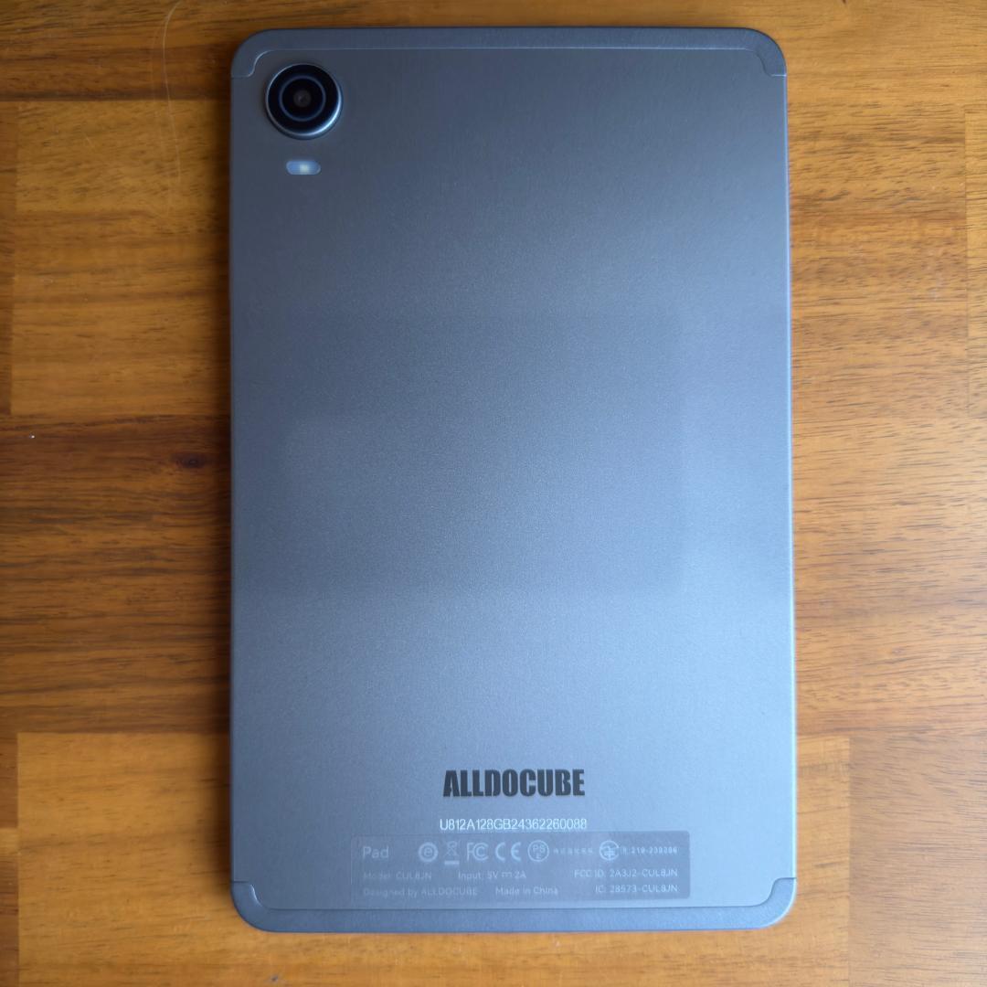ALLDOCUBE iPlay60 mini Turbo ケース付き（１）