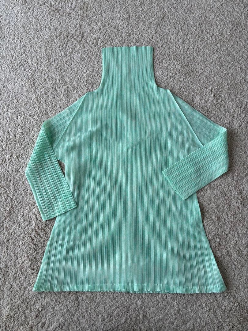 ⑧美品　プリーツプリーズ　イッセイミヤケ　サイズ3 薄緑色