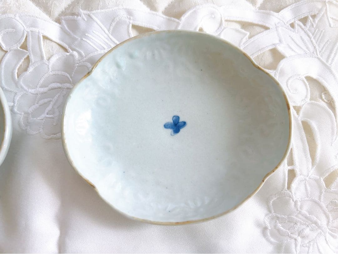 佐藤もも子　青い花模様の波形皿4枚セット