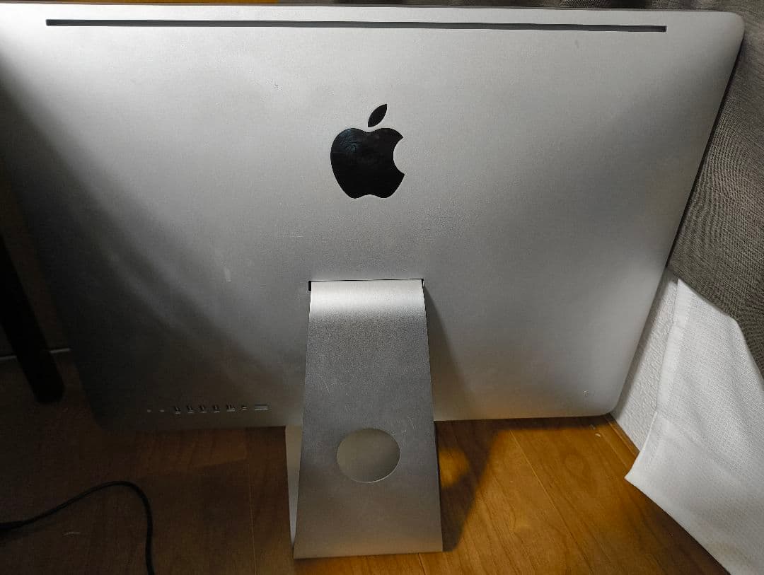 Apple iMac 21.5インチ Mid 2010 改造品