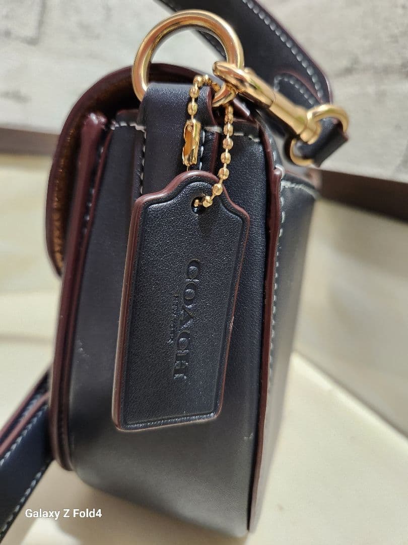 COACHのアウトレット品は本物で、COACHが販売している正規品です。﻿