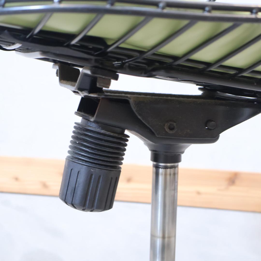 モダニカ ワイヤーチェア ブラック ローリングベース サイドシェル イームズ