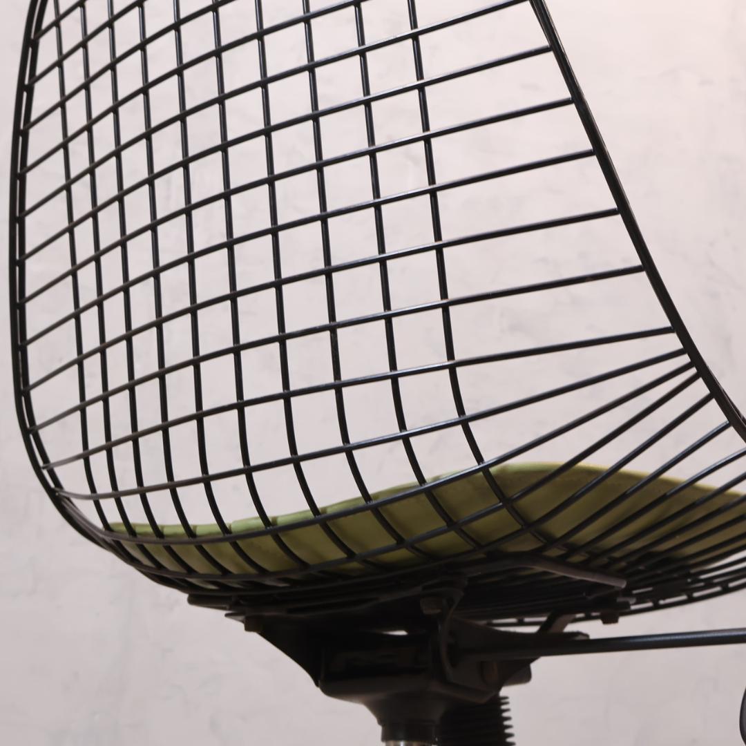 モダニカ ワイヤーチェア ブラック ローリングベース サイドシェル イームズ