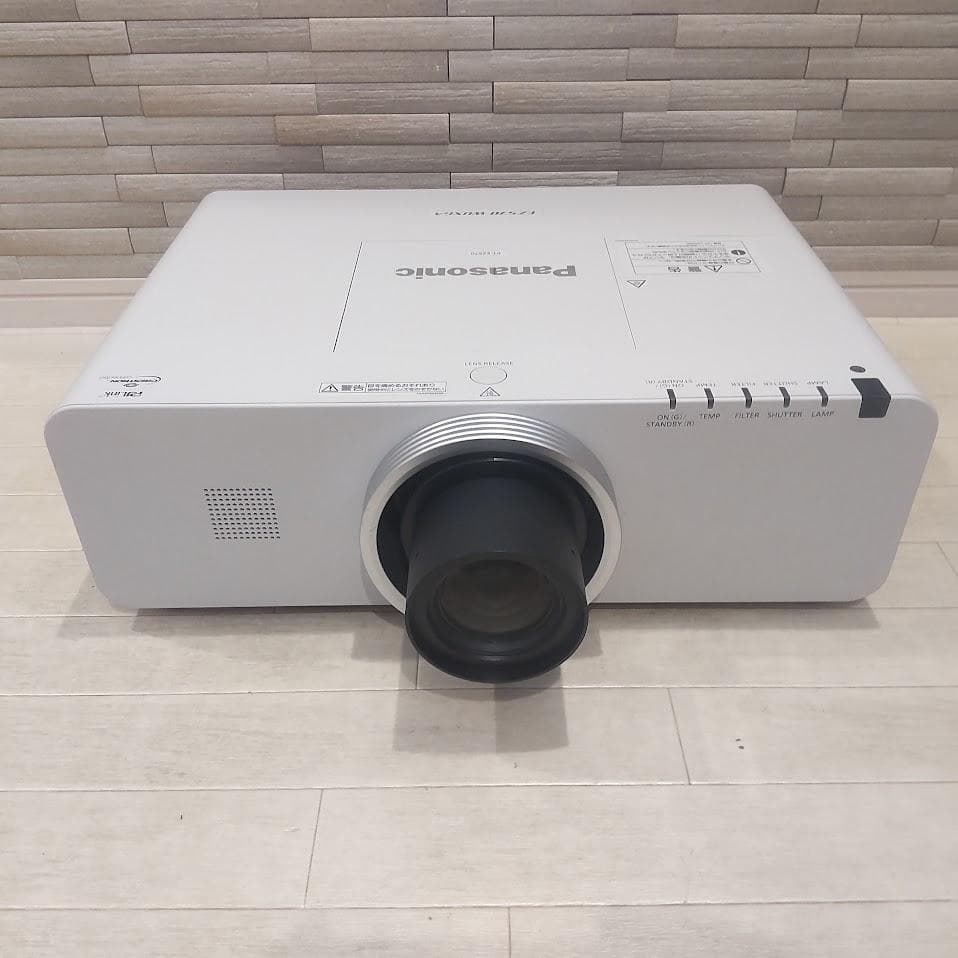 Panasonic パナソニック 業務用プロジェクター PT-EZ570