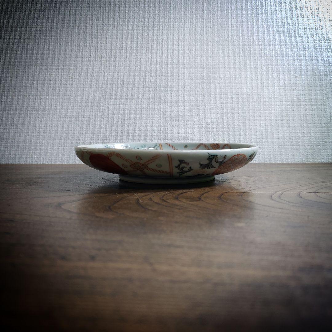 古伊万里　色絵付　中皿　赤絵　薄緑　草文様　希少図　明治　イ号　縁チップ