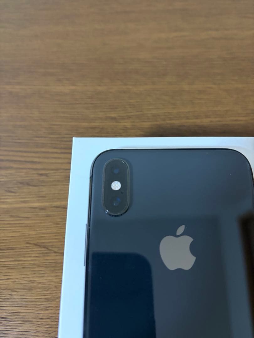 iPhone xs 美品　スペースグレーイ　simフリー　64GB